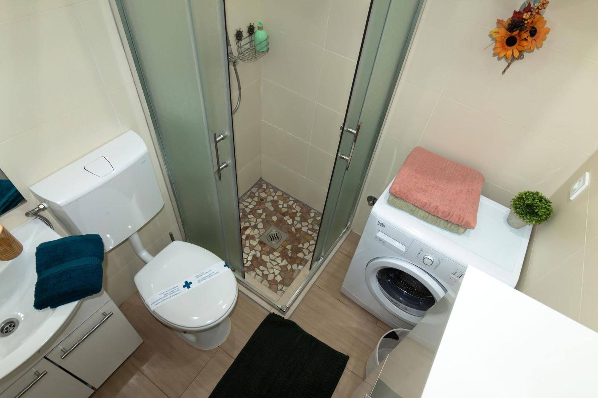 Moon Apartment Split Luaran gambar