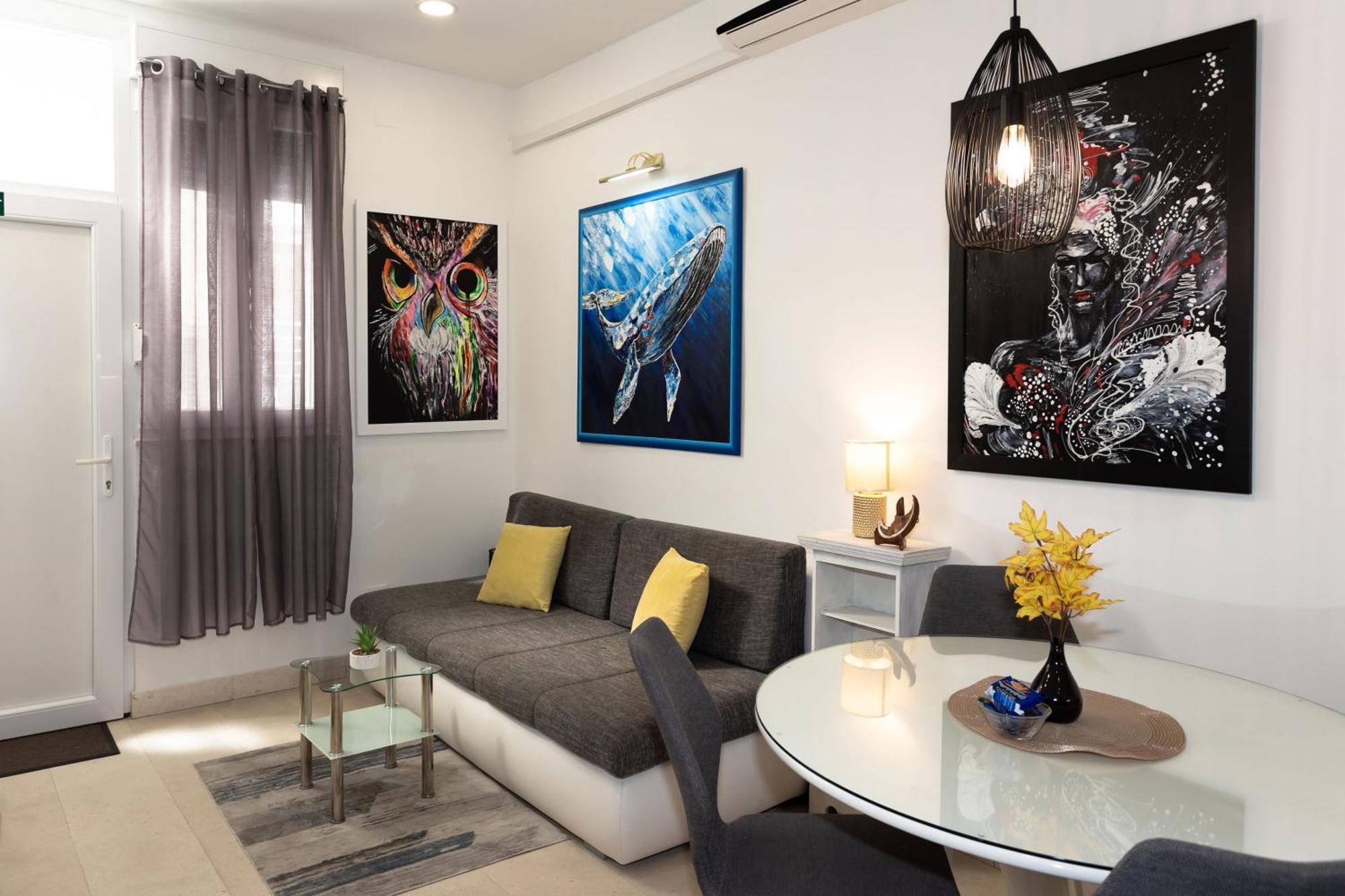 Moon Apartment Split Luaran gambar